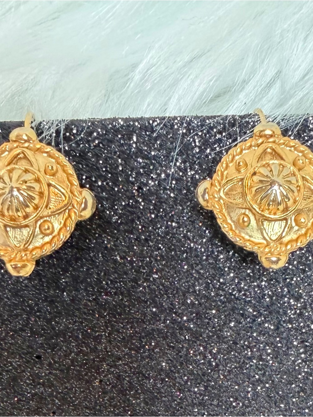 Gold-Tone Vintage Art Deco Drop Earrings - Women Jewelry - Picture 2 of 3